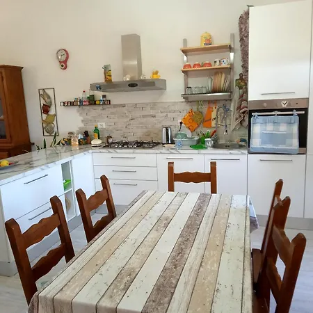 Lilly House Apartament *